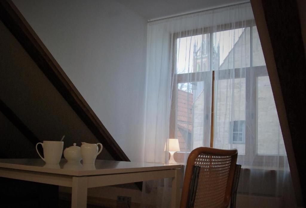 Amber Private Rooms Riga Esterno foto